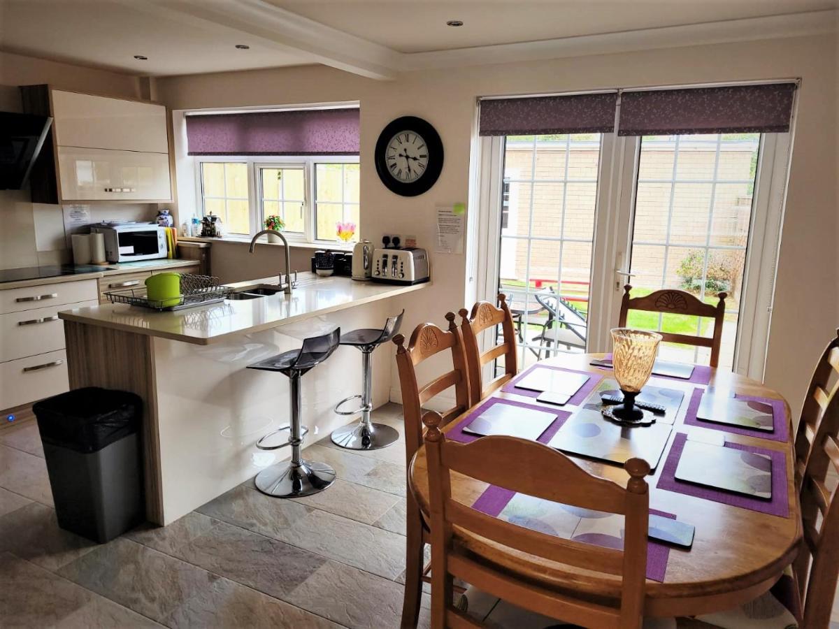 Smitten House 4 Bedroom リル エクステリア 写真